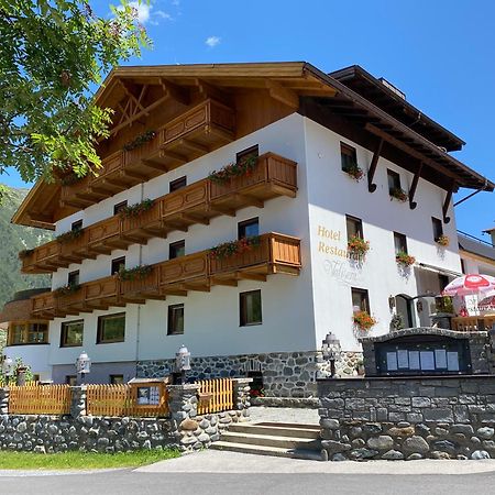 Hotel Valisera Galtür エクステリア 写真