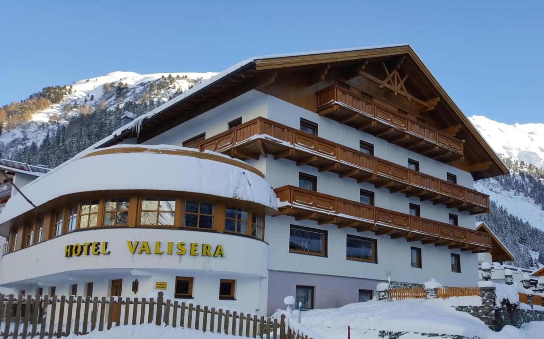 Hotel Valisera Galtür エクステリア 写真
