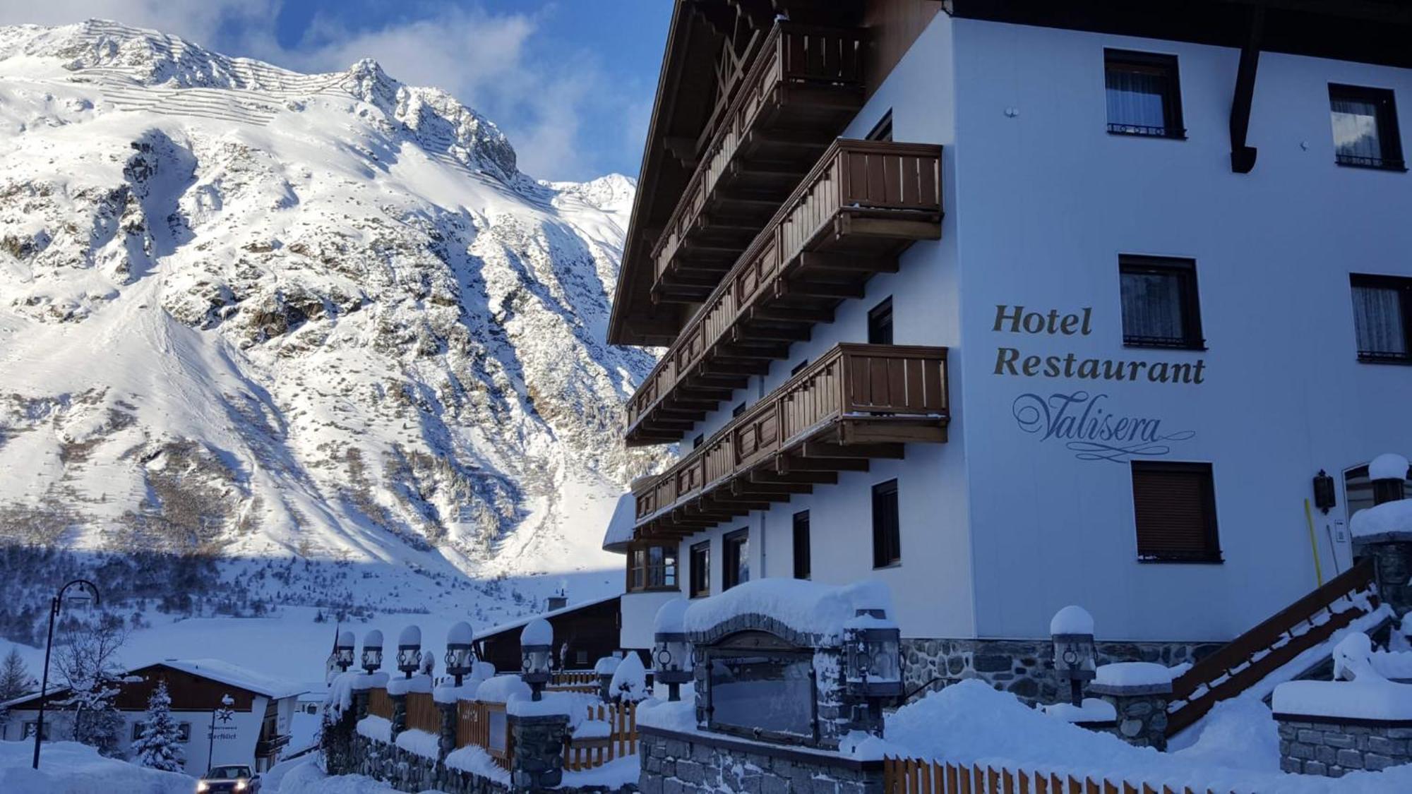 Hotel Valisera Galtür エクステリア 写真