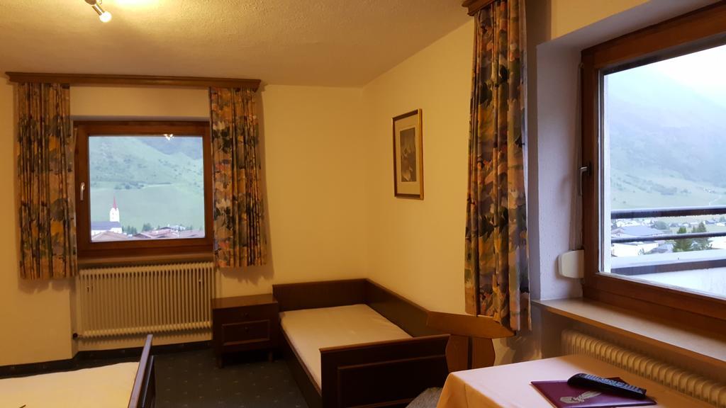 Hotel Valisera Galtür エクステリア 写真