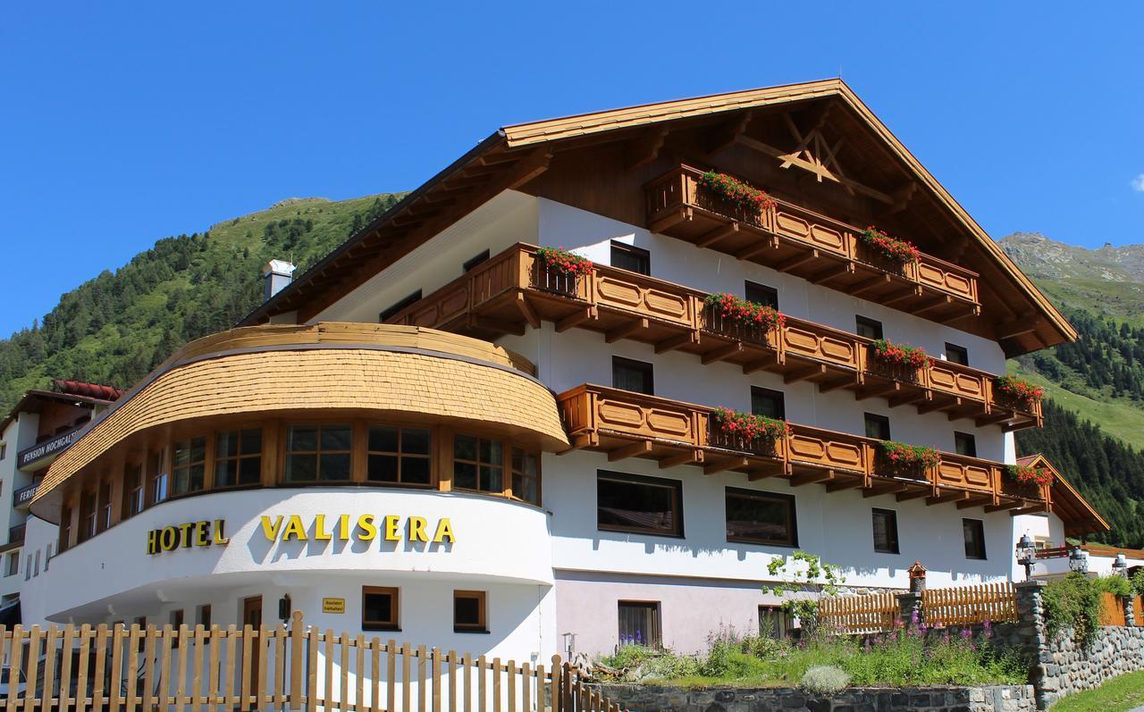 Hotel Valisera Galtür エクステリア 写真